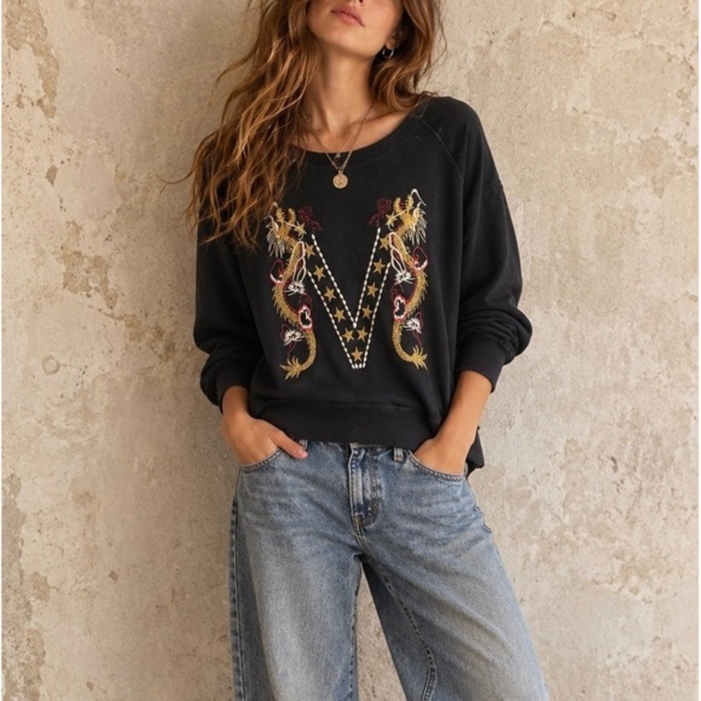 MAISON SCOTCH x SCOTCH & SODA Embroidered Dragon M Boxy Crewneck Sweatshirt